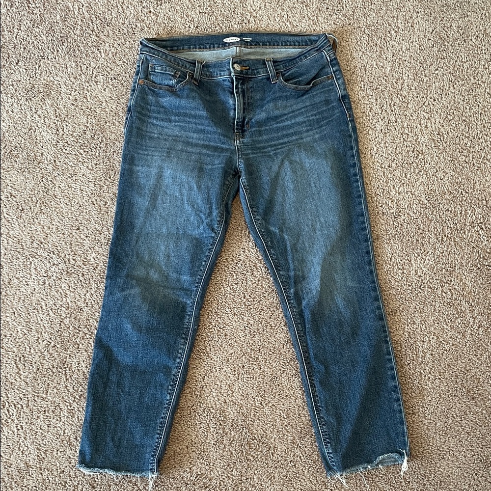 Old Navy Dark Blue Cropped Straight Leg Jeans Size 8 Frayed Ankle